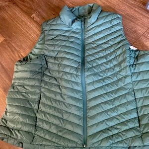 Old navy active plus size puffer vest